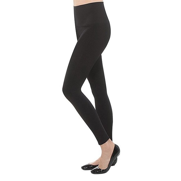 Spanx Takes Off Leggings - Picture 2 of 7